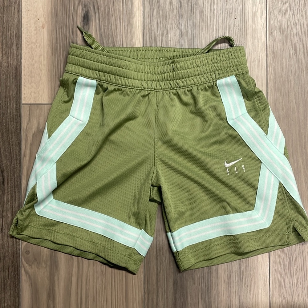 Nike Girls Crossover Dri-Fit Basketball Standard Fit Shorts, 2 pairs - Picture 7 of 12